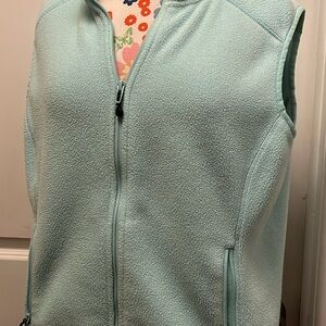 Vineyard vines, sleeveless vest women’s medium